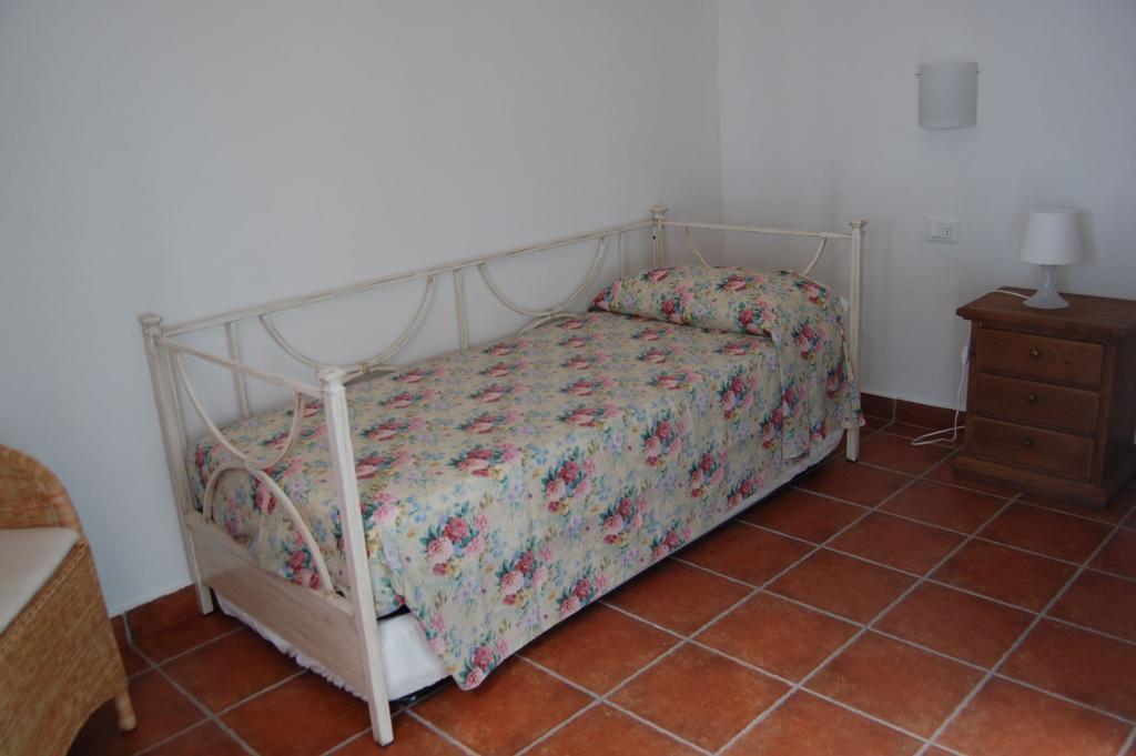 Aparthotel Borgo Valmarina Follonica Zimmer foto