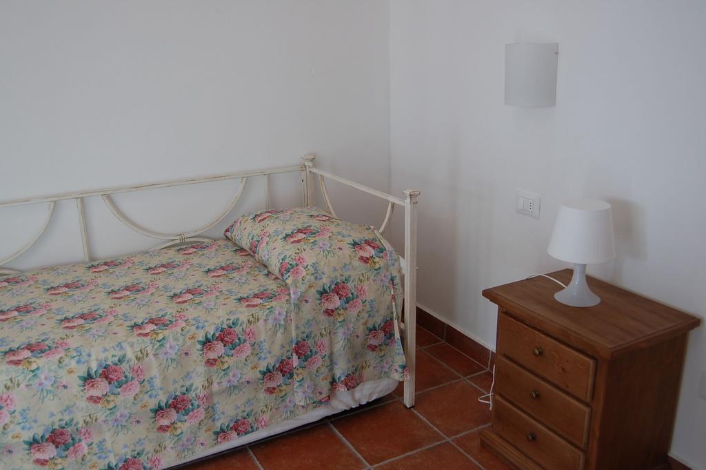 Aparthotel Borgo Valmarina Follonica Zimmer foto