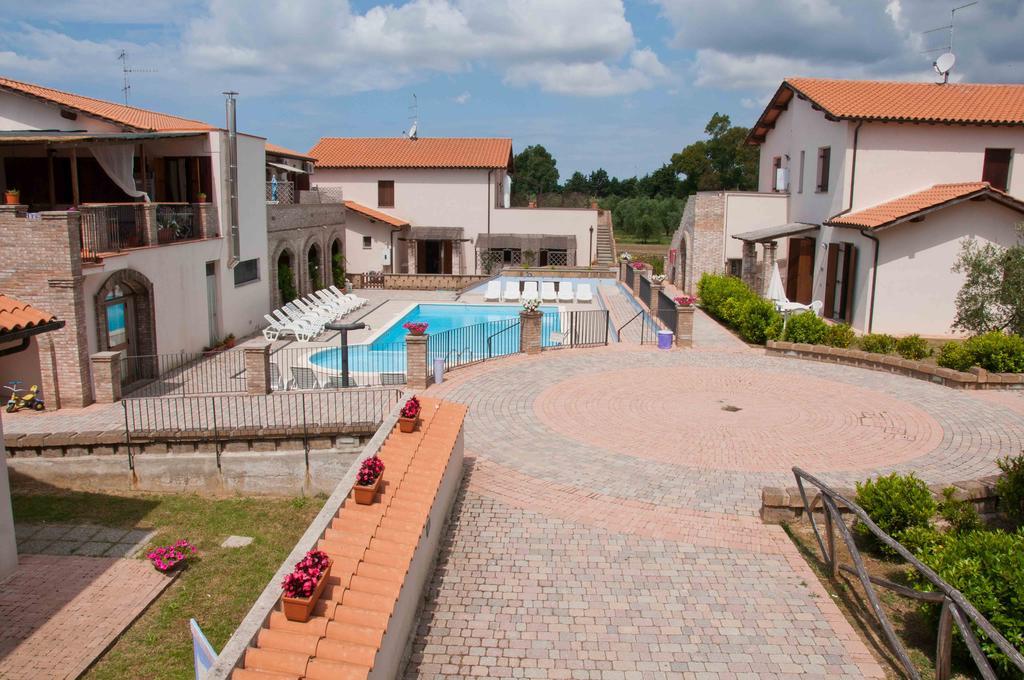 Aparthotel Borgo Valmarina Follonica Exterior foto